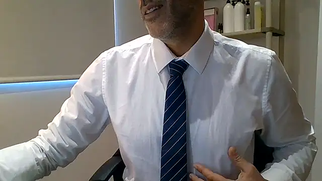 66MA69 online show from August 3, 2026, 11:05 am