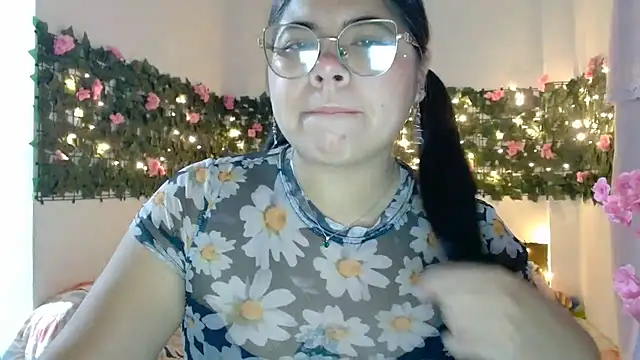 viccky vick online show from November 19, 2025, 1:27 am