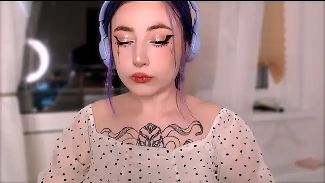 purplewitch online show from October 15, 2025, 2:47 pm