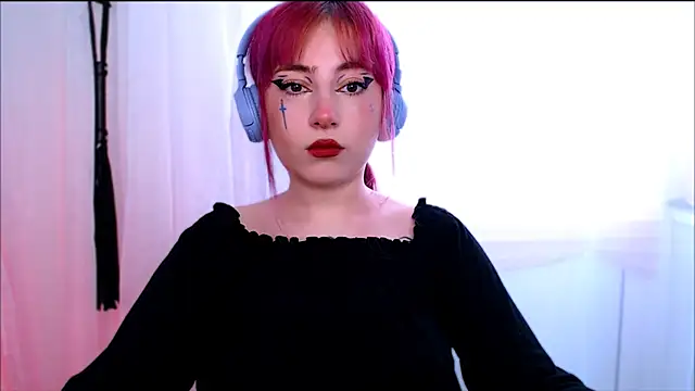 Snapshot of purplewitch chatting on March 21, 2026, 9:03 am purplewitch online show from March 21, 2026, 9:03 am