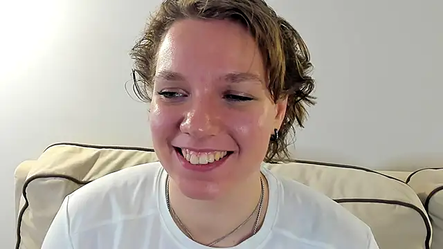 EdaGambee online show from February 4, 2025, 8:28 pm