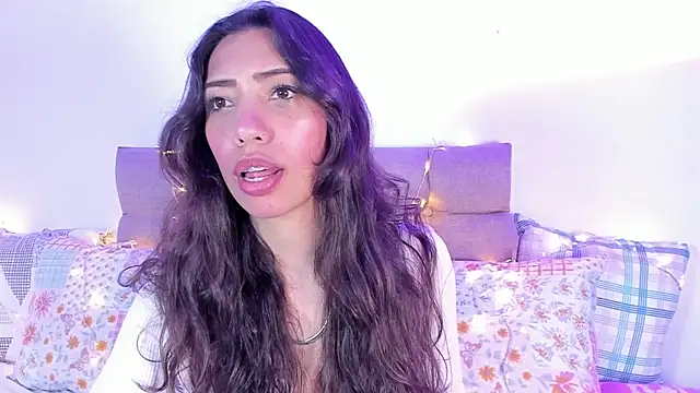 Miss veronicaa2 online show from February 17, 2025, 1:00 pm