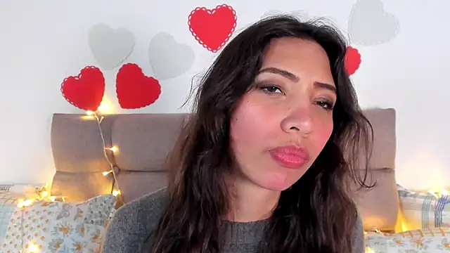 Miss veronicaa2 online show from February 15, 2025, 1:16 pm