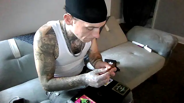 cruz815 online show from November 14, 2025, 8:34 pm