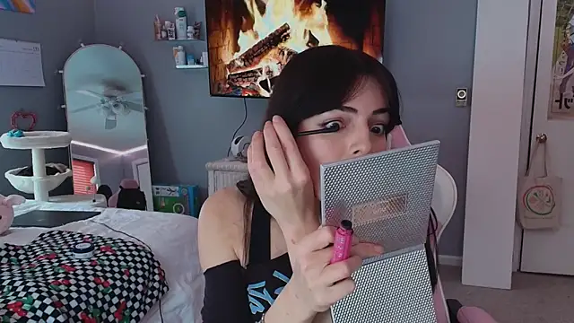 princesselysia online show from February 20, 2026, 7:38 pm