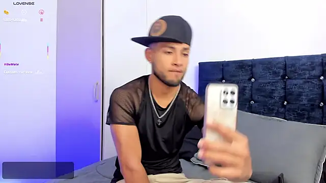 Max Conor1 online show from October 29, 2025, 3:00 pm