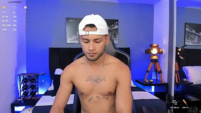 Max Conor1 online show from December 22, 2025, 10:54 pm