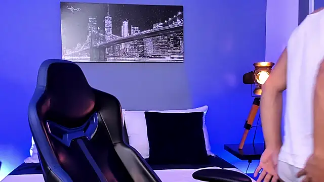 Max Conor1 online show from September 11, 2025, 3:34 pm