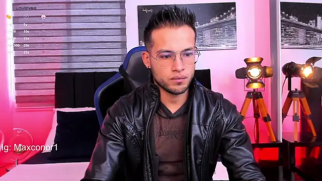 Max Conor1 online show from March 22, 2025, 11:32 am