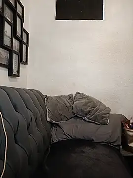 MirandaLatinaLovely online show from July 11, 2026, 5:02 pm