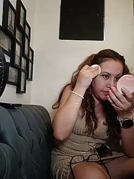 MirandaLatinaLovely online show from July 28, 2026, 5:45 pm