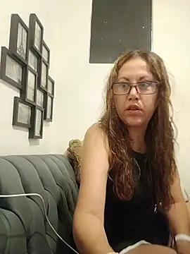 MirandaLatinaLovely online show from August 1, 2026, 5:00 pm