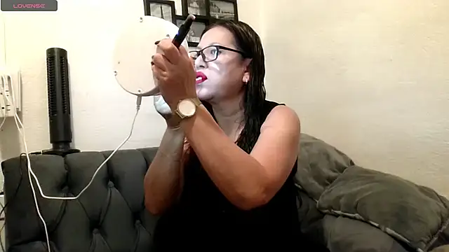 MirandaLatinaLovely online show from April 25, 2026, 4:59 pm