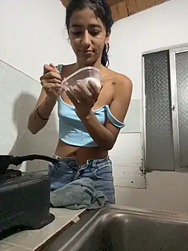 Snapshot of eva_roseee chatting on February 6, 2026, 1:45 am eva roseee online show from February 6, 2026, 1:45 am