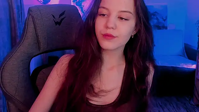 MilaStoyne online show from November 26, 2025, 7:19 am