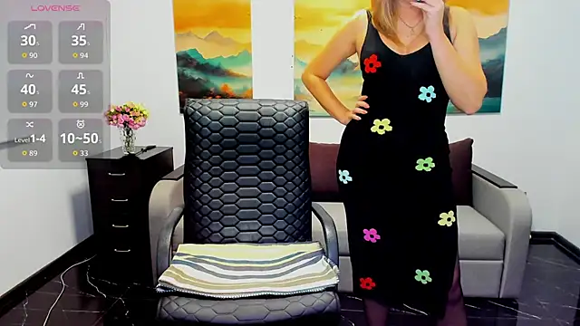 Mira Whites online show from December 3, 2025, 1:10 pm