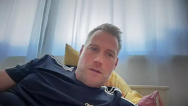 Christian87xxx online show from September 27, 2025, 12:22 pm