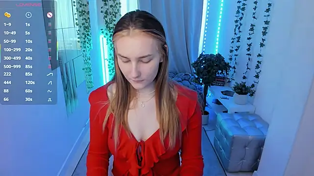 MaryWaddell online show from June 17, 2026, 3:33 pm