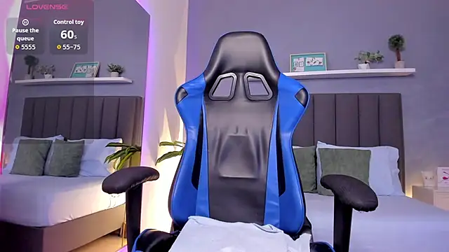 alessia leroy online show from October 24, 2025, 8:41 pm