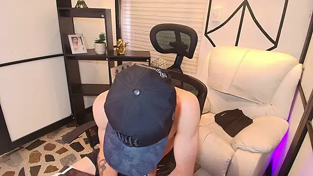 marcuscollins1  online show from March 22, 2025, 5:20 pm