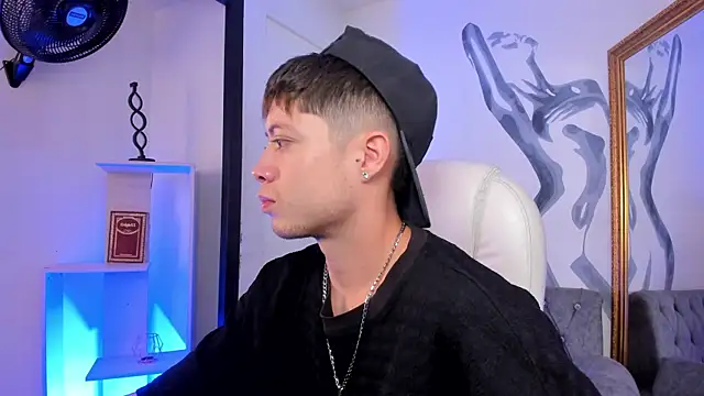 marcuscollins1  online show from June 19, 2026, 2:01 pm