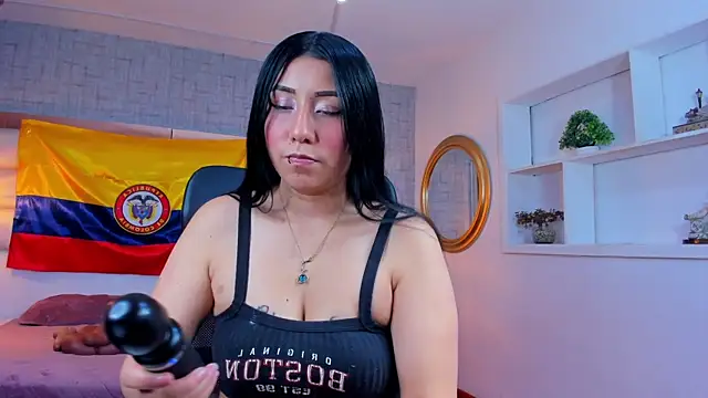 Snapshot of Nohemi_louse chatting on June 25, 2026, 7:30 pm Nohemi louse online show from June 25, 2026, 7:30 pm