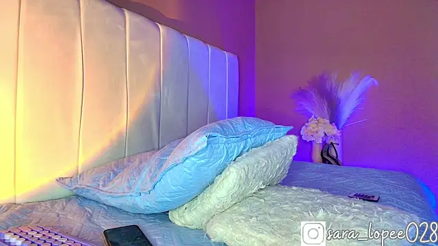 sara lopee1 online show from March 18, 2025, 10:28 am