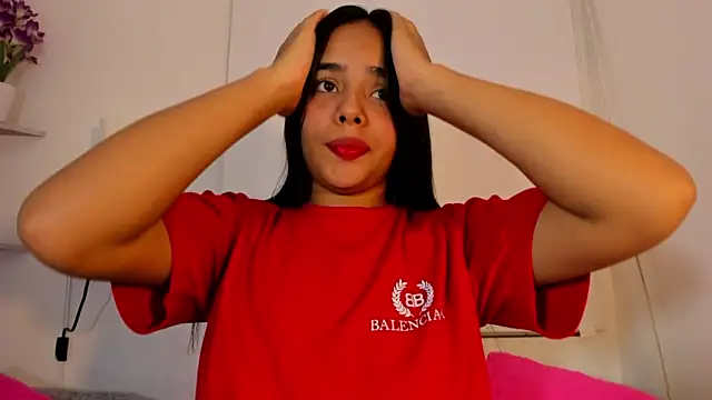 Roxy Stonee online show from December 4, 2025, 7:24 pm