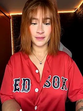 chloe rockss  online show from September 24, 2025, 10:59 pm