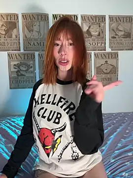 chloe rockss  online show from November 6, 2025, 10:14 pm