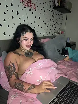 tempzzz12 online show from May 4, 2026, 7:00 am