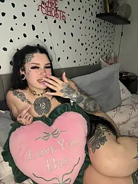 tempzzz12 online show from June 26, 2026, 12:22 pm