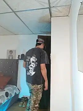 Niick01  online show from November 27, 2025, 9:37 pm