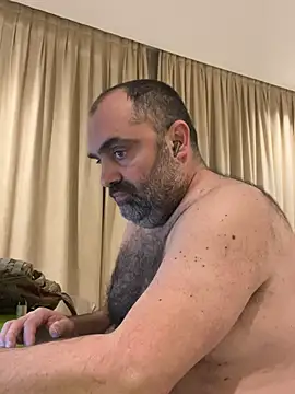 fuocovivo4 online show from February 12, 2025, 7:02 pm