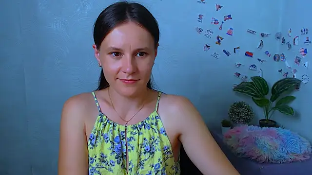 Snapshot of ValeriaHeart_ chatting on July 16, 2026, 1:41 pm ValeriaHeart online show from July 16, 2026, 1:41 pm
