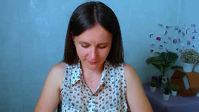 Snapshot of ValeriaHeart_ chatting on June 18, 2026, 1:27 pm ValeriaHeart online show from June 18, 2026, 1:27 pm