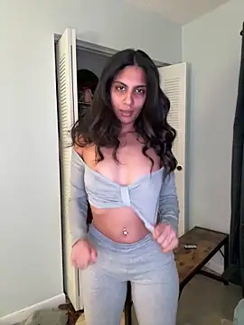 Liyah 19 online show from February 2, 2026, 11:48 pm