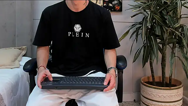 roan birkin online show from May 18, 2026, 7:40 pm
