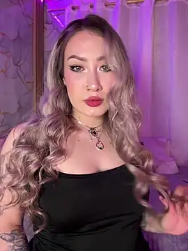 Snapshot of Lally_Valencia__ chatting on April 19, 2026, 6:47 am Lally Valencia online show from April 19, 2026, 6:47 am