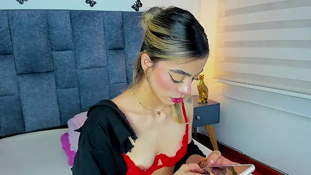 Violetta Ficher online show from April 26, 2026, 2:42 am