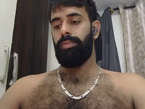 Snapshot of indianhairybull chatting on June 17, 2026, 12:32 am indianhairybull online show from June 17, 2026, 12:32 am