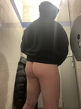 zizouette9999 online show from January 30, 2025, 2:15 pm