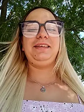 Snapshot of Mia_RainX chatting on June 23, 2026, 7:17 am Mia RainX online show from June 23, 2026, 7:17 am