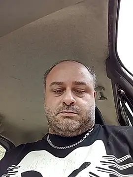 Snapshot of NAvoglia chatting on June 23, 2026, 12:58 pm NAvoglia online show from June 23, 2026, 12:58 pm