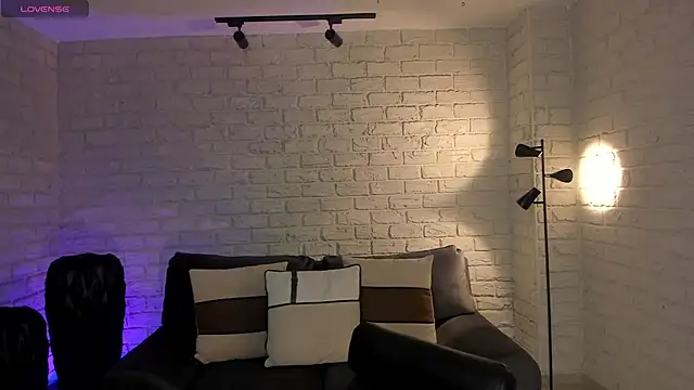 BeccaBaxter online show from July 16, 2026, 12:35 pm