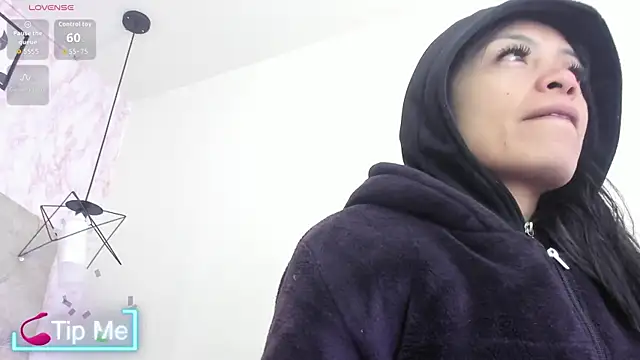 Raichell  online show from June 7, 2026, 12:10 pm