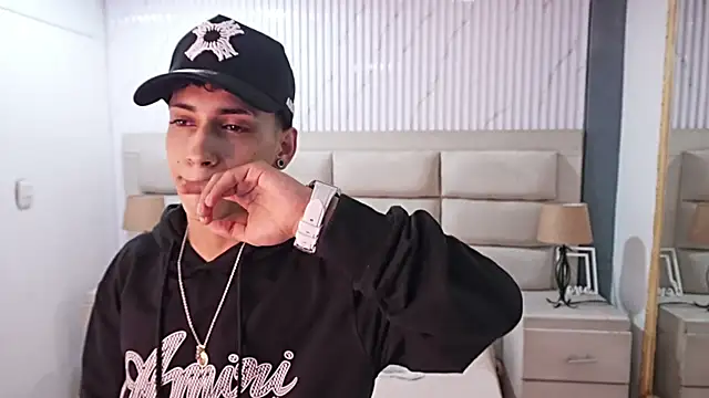 Snapshot of JhoanLeandro chatting on March 6, 2026, 3:23 am JhoanLeandro online show from March 6, 2026, 3:23 am