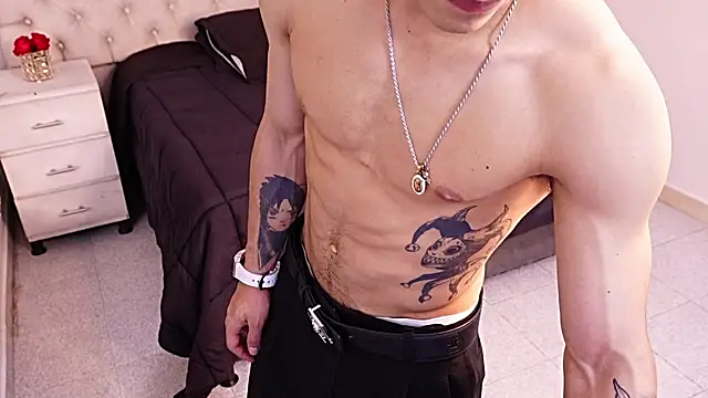 JhoanLeandro online show from July 19, 2026, 5:27 am