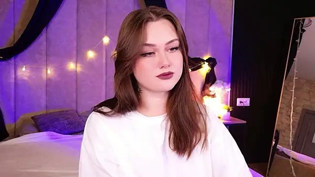 Kendra Parlow online show from November 9, 2025, 8:35 pm