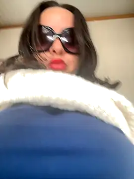 laarti online show from October 5, 2025, 11:23 am